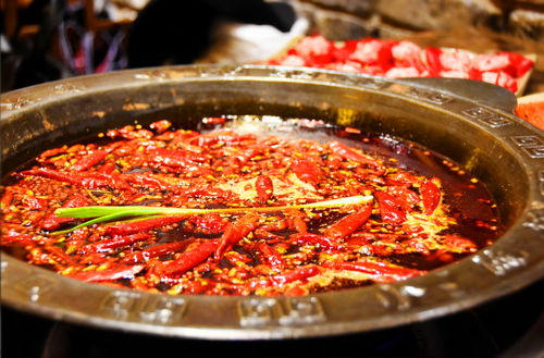 火鍋加盟市場(chǎng)風(fēng)云 盤點(diǎn)十大品牌，為何佩姐火鍋與燜鍋業(yè)態(tài)不在列？